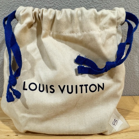 Louis Vuitton Black & Tan Reversible Initials 40MM Leather Belt Size 95 - Picture 15 of 15